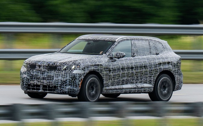 BMW『X5』新型、5種類のパワートレイン設定で開発最終段階へ---プロトタイプの写真を公開 画像