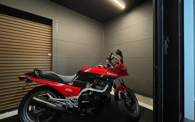 ガレージハウスを買うとカワサキ『GPZ900R』が付いてくる!? ナップスが販売、第1弾は横浜上大岡・別所エリア 画像