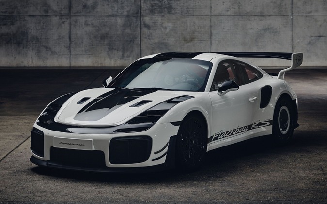 ポルシェ伝説の「フラットノーズ」、1台限りで復活…『911 GT2 RS』をベースに約3年かけて製作 画像