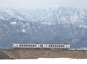 ほくほく線の普通列車の一部が2017年3月のダイヤ改正で快速に変更される。