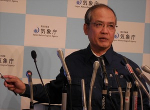台風21号 関東、東海で通勤時間帯を直撃する予想　会見する松本積主席予報官（22日・気象庁）