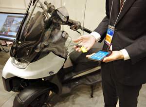「ネットワークアシスト型自動運転プラットフォーム」の実証実験に車両を提供するADIVAの3輪バイク
