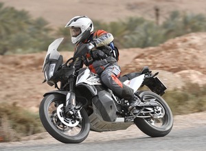 KTM 790アドベンチャー 海外試乗