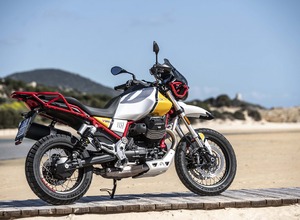 モトグッツィ V85TT