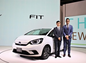 子供と楽しく洗車ができるホンダ フィット 新型…東京モーターショー2019［インタビュー］