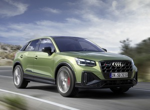 アウディ SQ2 改良新型