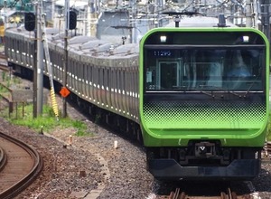 9月13日、駅ホームのほか駅間も5Gエリアに入った山手線。