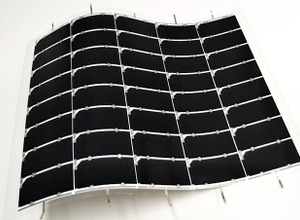 世界最高となる変換効率32.65％を達成した太陽電池モジュール
