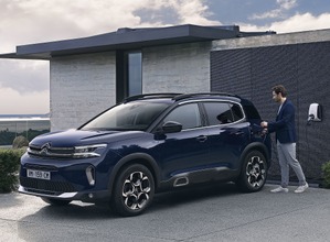 シトロエン C5 エアクロス SUV 改良新型のPHEV