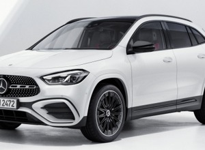 メルセデスベンツ GLA 改良新型のPHEV「GLA 250e」