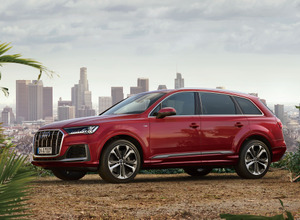 アウディ Q7