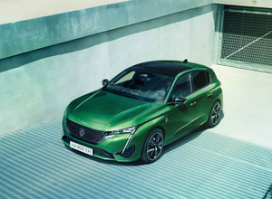 プジョー 308GTピュアテックエディション（オリビングリーン）