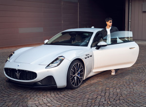 マセラティ グラントゥーリズモ モデナ