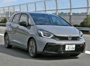 ホンダ フィット e:HEV RS