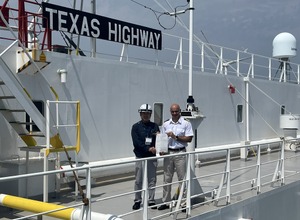 川崎汽船の自動車船「TEXAS HIGHWAY」がEV安全輸送ノーテーション取得