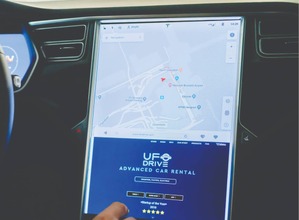 EV専門レンタカー「UFO Drive」の検索画面
