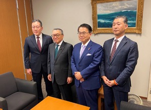 自由民主党の宮沢税制調査会会長に要望