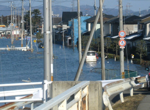 石巻市（2011年3月12日）