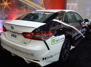セダンに組み込んだ6スピーカーで、Dolby Atomosの没入感を見事に再現していた（パイオニア／CES 2025）