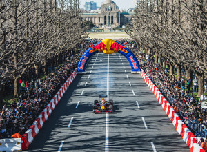 2019年に明治神宮外苑で開催したRed Bull Showrun