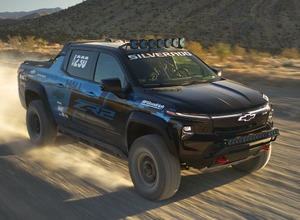 シボレー『シルバラードEV ZR2』