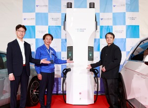 最大出力350kW/口、最大電圧1000Vの次世代超急速充電器「SERA-400」
