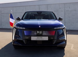 新しいフランス大統領専用車『プレジデンシャル DS N°8』