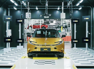 一汽トヨタは新型EV『bZ5』の生産を同社の新エネルギー工場で開始