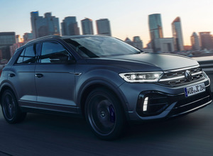 VW Tロック R ブラックスタイル・パフォーマンス