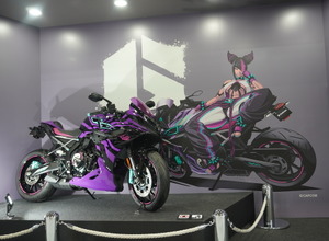 『ストリートファイター6』とコラボレーションした『GSX-8R Tuned by JURI』（大阪モーターサイクルショー2025）