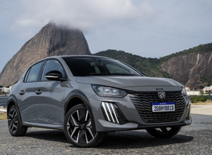 プジョー208ハイブリッド（ブラジル仕様）