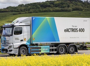 メルセデスベンツ eActros 400