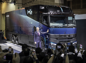 三菱ふそうの水素エンジントラック『H2IC』（ジャパンモビリティショー2025）