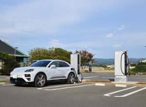 道の駅　伊豆ゲートウェイ函南のEVチャージステーション