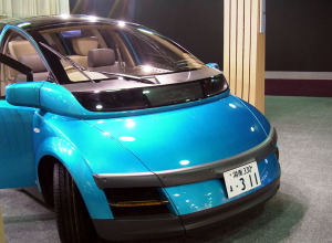 【デトロイトショー2003続報】8輪の電気自動車『KAZ』…イメチェンしました