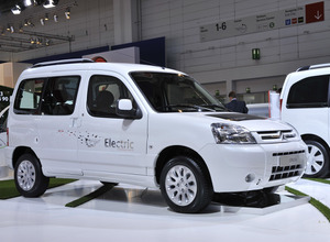 ベルリンゴ・ファースト・パワード by ベンチュリー（フランクフルトショー09出展車）