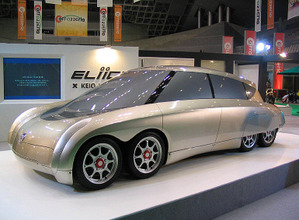 【東京ショー2003速報】目指せ400km/h……大学が作る電動スーパーカー