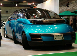 【東京ショー2003速報】デザインがやりたいんです---慶應義塾大学