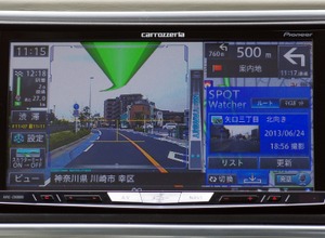 ルート案内中に直近のスポットの画像が随時更新される