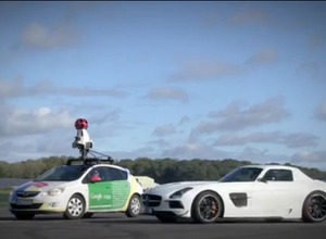 オペルアストラをベースにしたグーグルマップ・ストリートビューのデータ収集カーと、スティグの乗るメルセデスベンツSLS AMGブラックシリーズ。『Top Gear』
