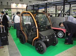 興和が展示したイタリア製電動モビリティ「BIRO」