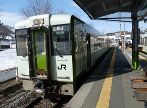 JR東日本と北越急行は飯山線とほくほく線のフォトコンテストを実施する。写真はJR飯山線。
