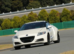 ホンダ 4輪独立型EV CR-Z