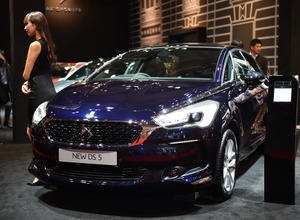 DS DS5 エディション 1955（東京モーターショー15）