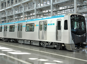 仙台市地下鉄東西線は12月6日に開業する予定。写真は東西線で運用される2000系電車。