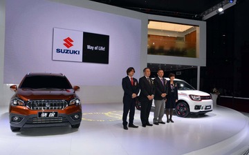 【上海モーターショー2017】スズキ、中国市場向に押し出しを強めた SX4 Sクロス を発表 画像