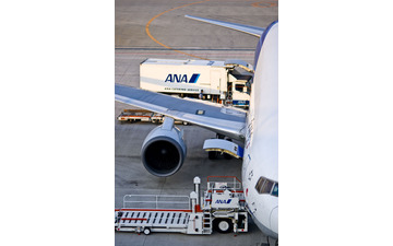 リチウム電池内臓電子機器の航空受託手荷物、電源オフや損傷対策を旅客に義務付け 画像