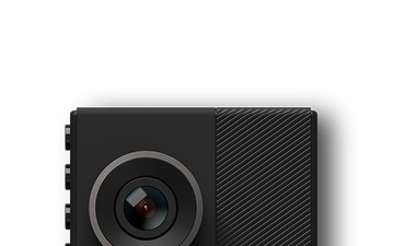 GARMIN、イエローハット限定の小型ドラレコを発売…運転支援機能搭載 画像