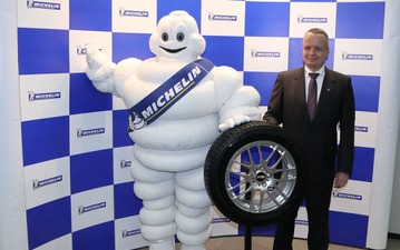 【ミシュラン X-ICE3+】謎の「Mチップ」が摩耗しても氷雪性能を持続させる 画像