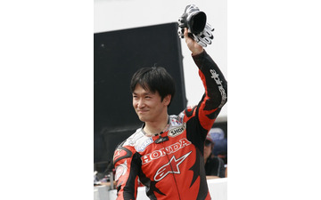 【もてぎ2&4レース2017】宇川徹、1999y NSR250 でタイムトラベルレースに登場へ 画像
